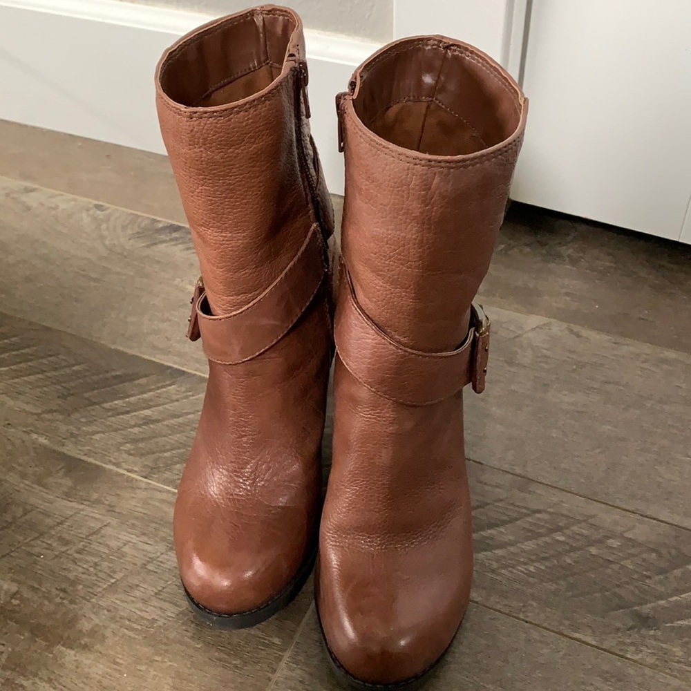 Nine West brown leather boots, size 5.5